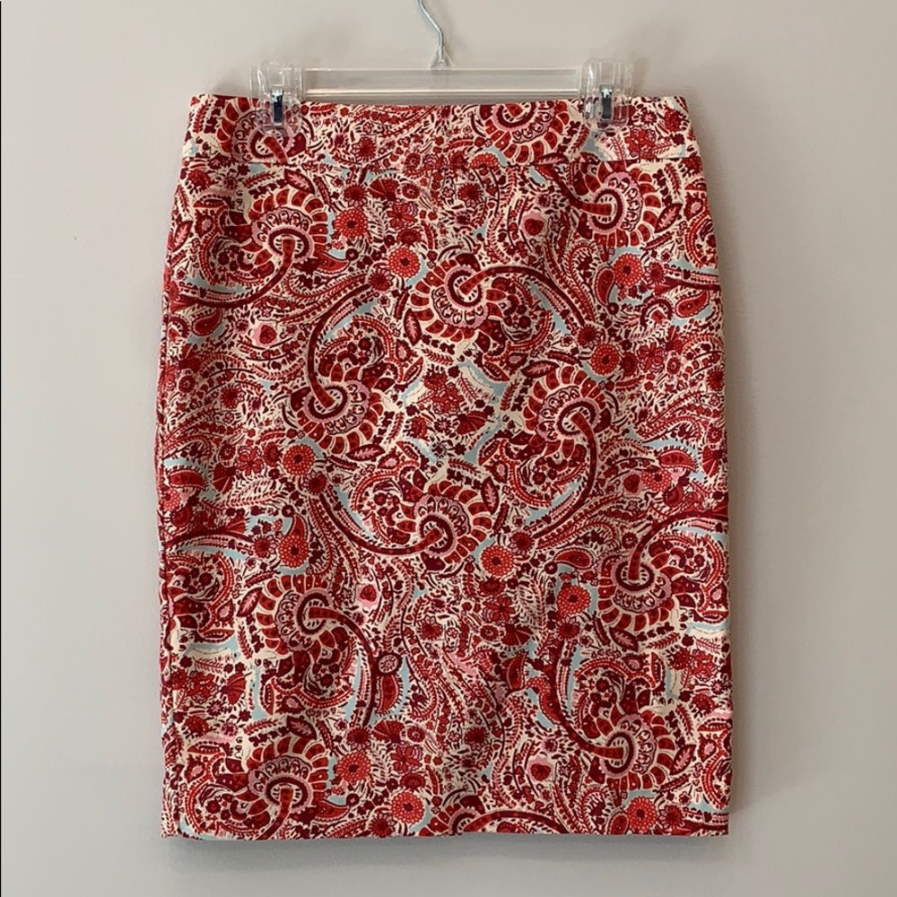 ⭐️ Loft Paisley Floral Pattern Pencil Skirt ⭐️